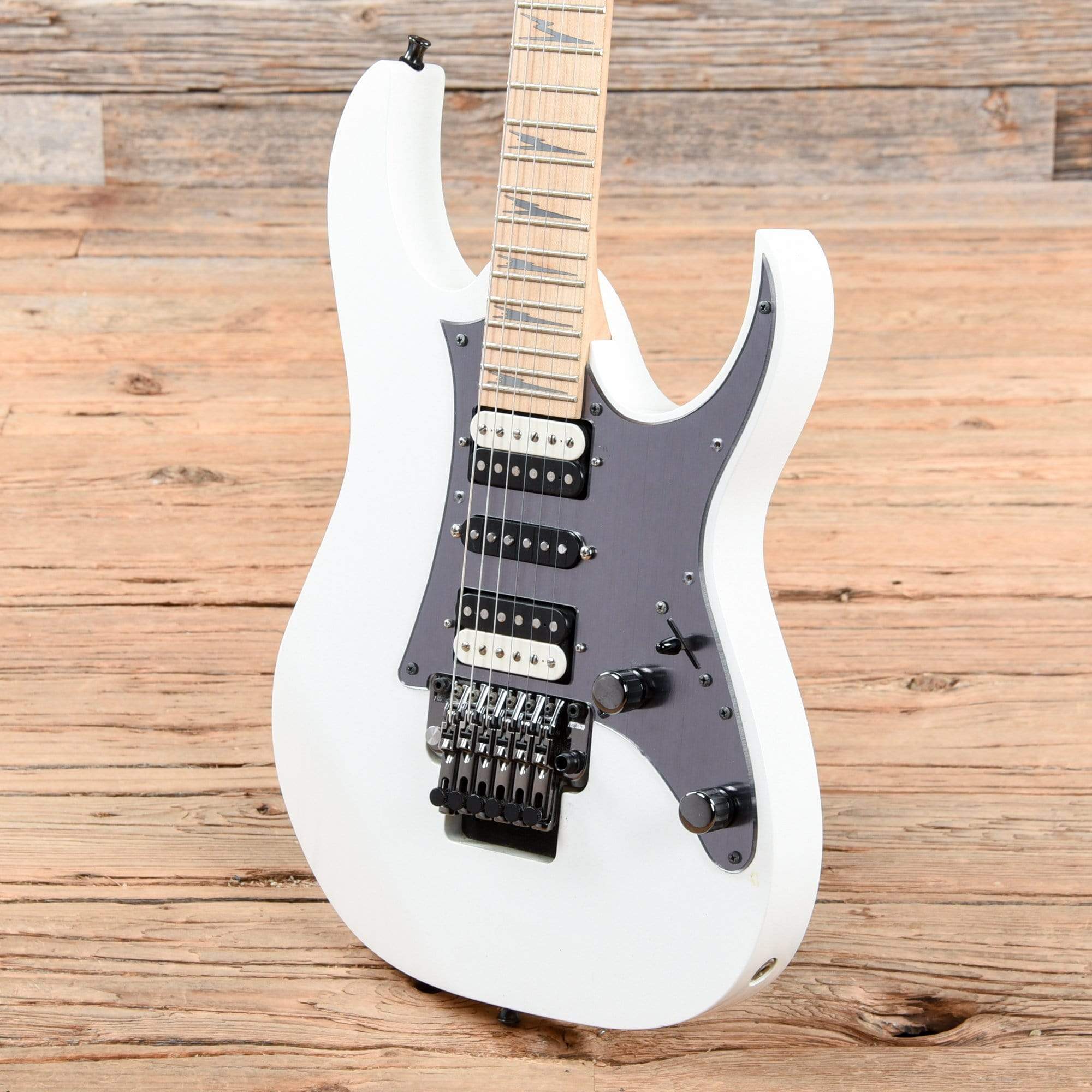 Ibanez Prestige RG2550Z Galaxy White 2011 – Chicago Music Exchange