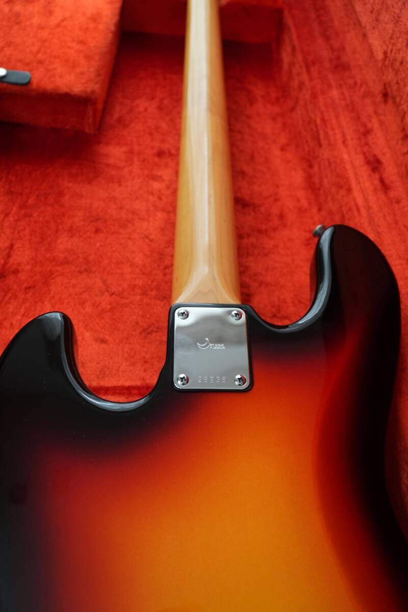 Moon JB 4 FL fretless bass