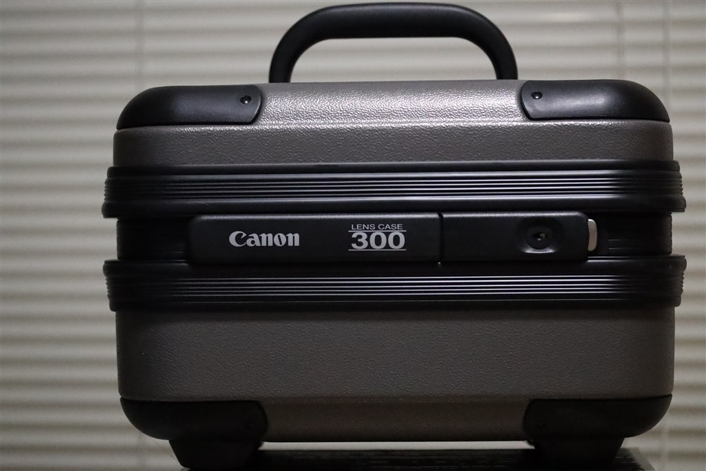 Canon EF300mm F2.8L IS II USM レンズ カバー付き 美品】Canon
