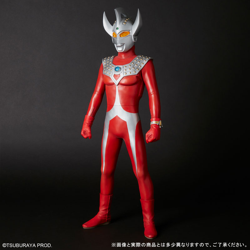 ウルトラマンタロウが全高約52センチの大ボリュームでギガンティック