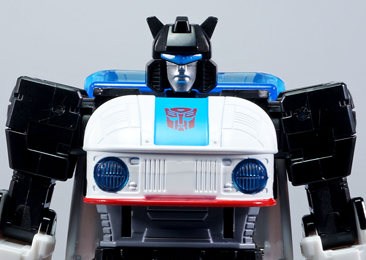 レビュー：バズワージーバンブルビー オリジンオートボットジャズ