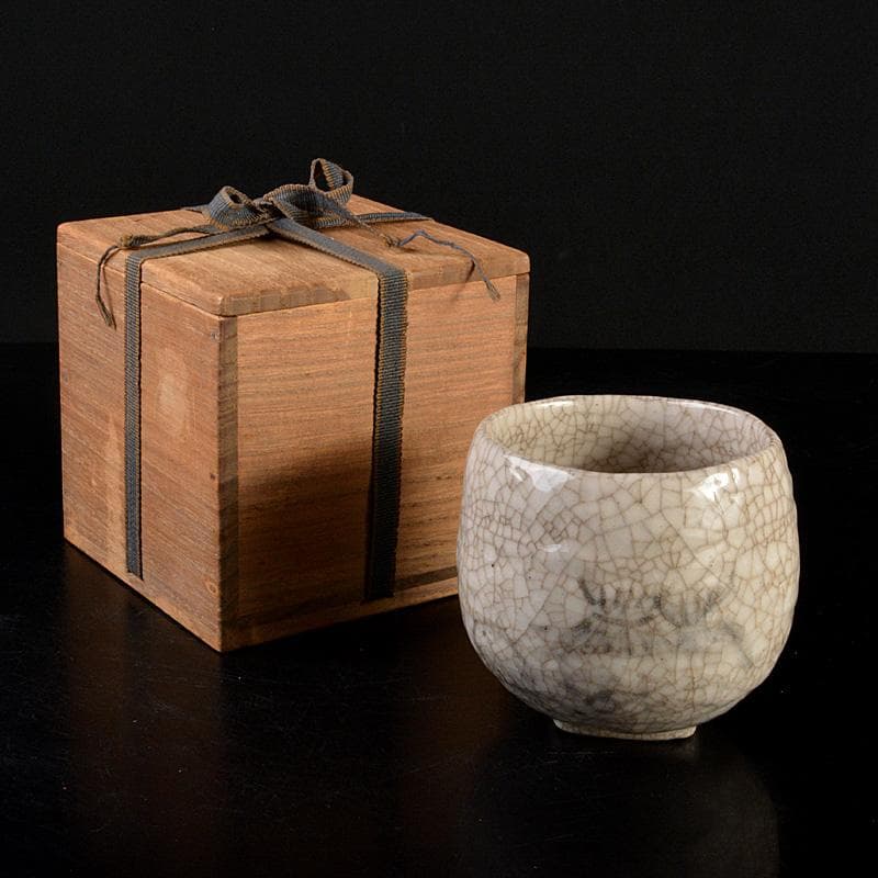 茶道具　瀬戸焼　志野焼　窯神焼　加藤春武作　絵志野茶碗　時代箱　N　6689 茶道具 瀬戸焼 志野焼 窯神焼 加藤春武作 絵志野茶碗 時代箱 N 6689