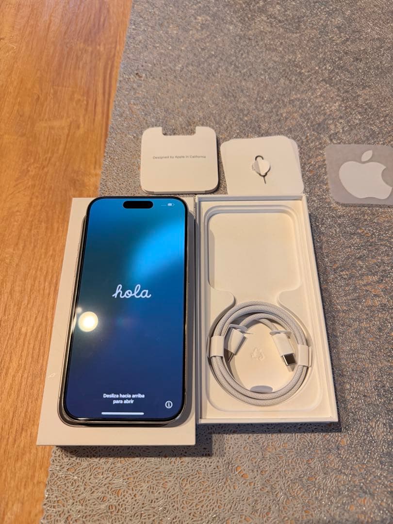 バッテリー100% iPhone 15 Pro ホワイトチタニウム　128GB iphone15 pro 128GB ホワイトチタニウム バッテリー容量100％