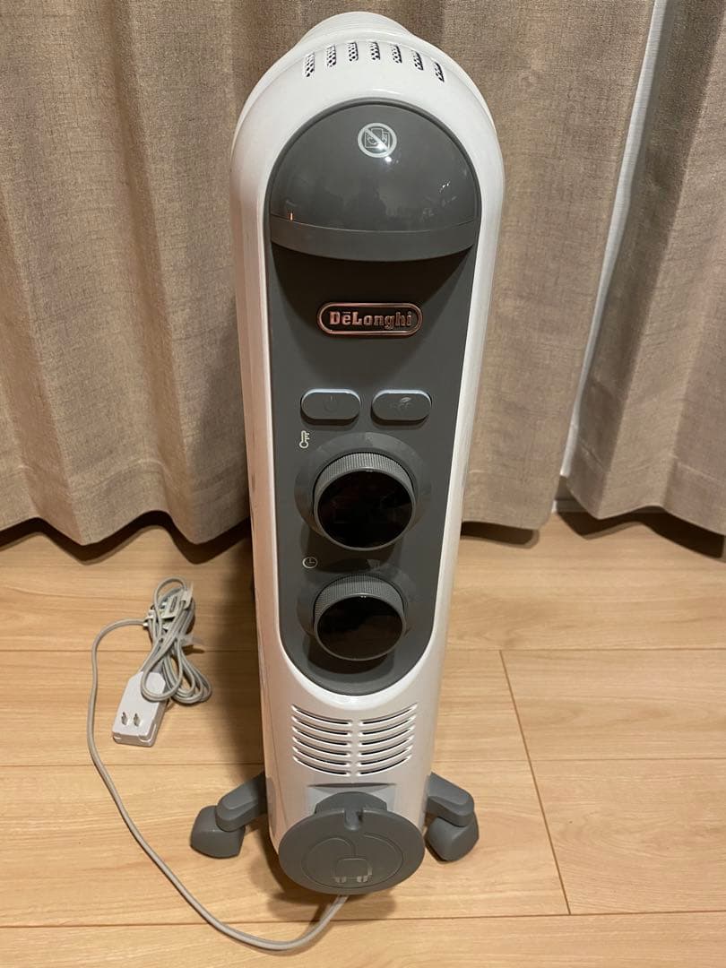 オイルヒーター　デロンギ Amazon | De'Longhi (デロンギ) オイルヒーター HJ0812 電気ヒーター